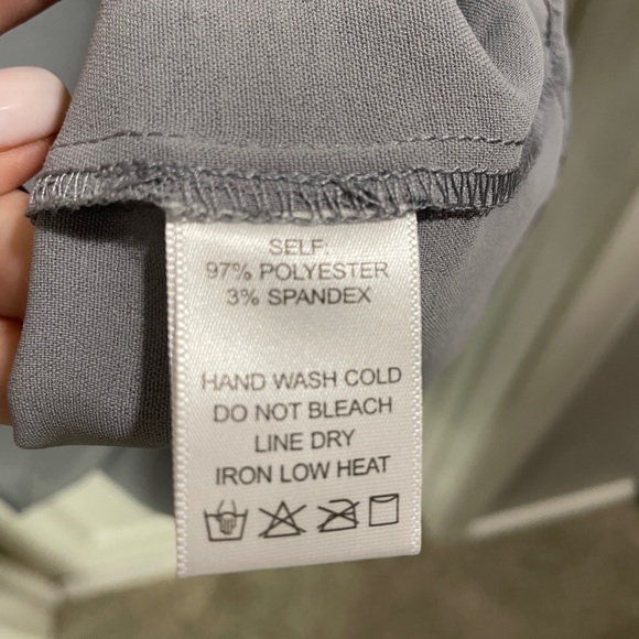 ee:some top in Gray. Loose fit. Size down. - Picture 4 of 5